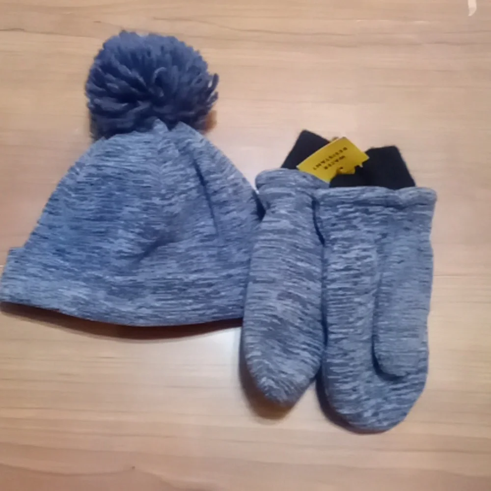 Bundle-toddler beanie w/matching mittens-2T-5T